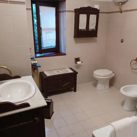 לינה וארוחת בוקר Daniela